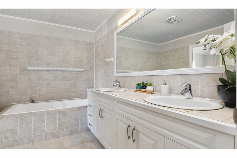 Photo of property in 2/1336 Pukuatua Street, Rotorua, 3010