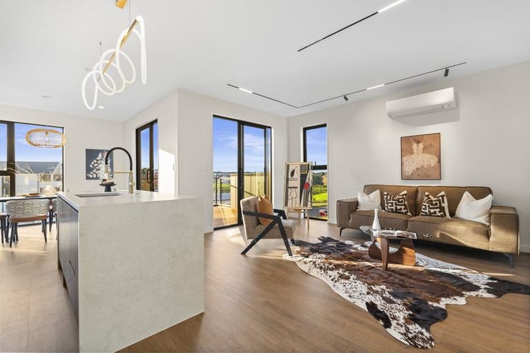 Photo of property in 2 Kiokio Street, Long Bay, Auckland, 0630