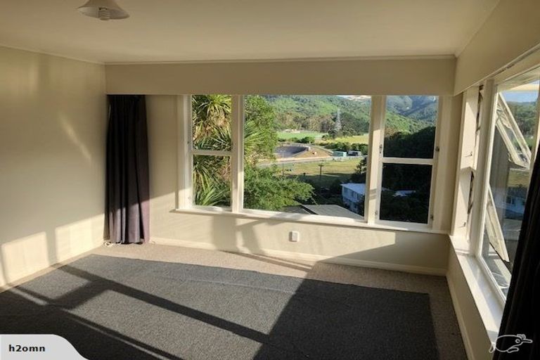 Photo of property in 41 Randwick Road, Northland, Wellington, 6012