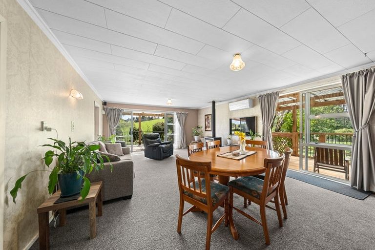 Photo of property in 20 Dudley Road Lower, Inglewood, 4386