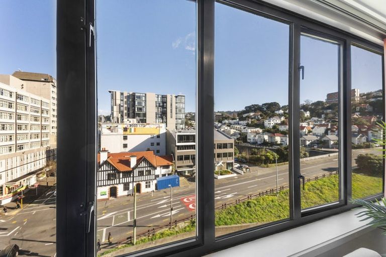 Photo of property in St Peters Apartments, 5c/192 Willis Street, Te Aro, Wellington, 6011