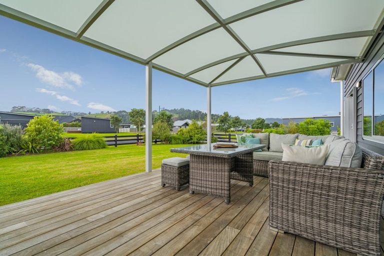 Photo of property in 49 Longreach Drive, Cooks Beach, Whitianga, 3591