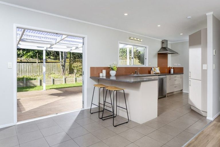 Photo of property in 1/67 Langana Avenue, Browns Bay, Auckland, 0630