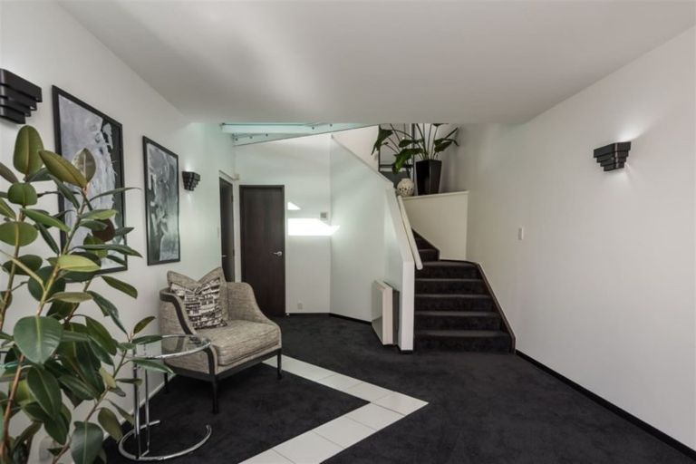 Photo of property in 2/31 Harry Ell Drive, Cashmere, Christchurch, 8022