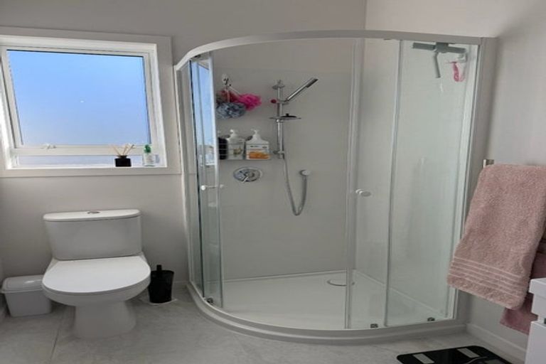 Photo of property in 21 Raumati Terrace, Khandallah, Wellington, 6035