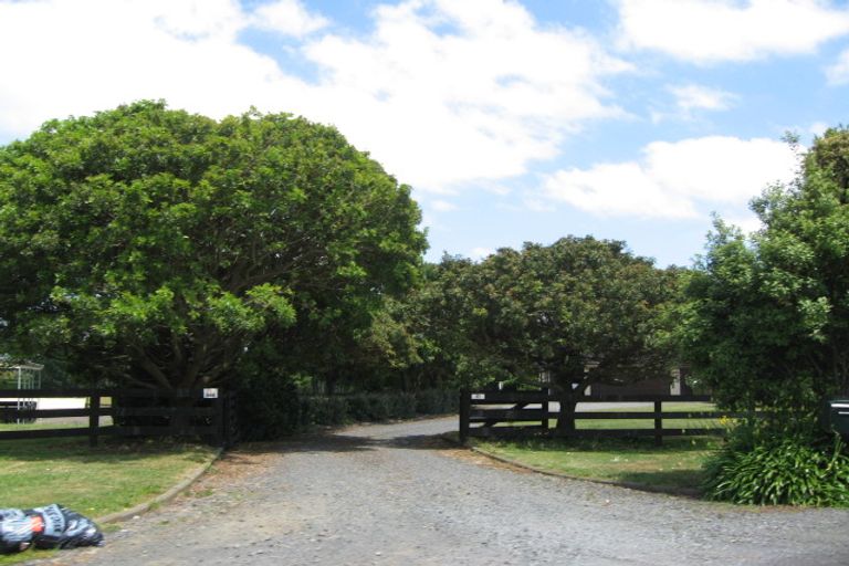 Photo of property in 41 Ewen Place, Karaka, Papakura, 2580