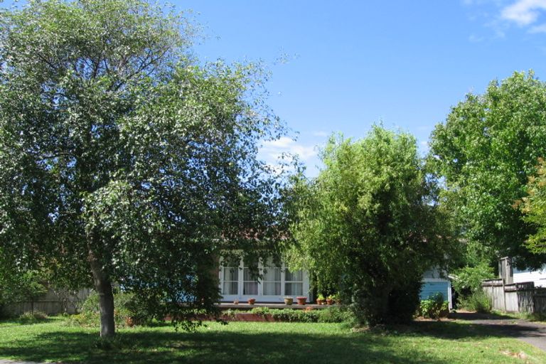 Photo of property in 51 Sylvia Road, Hillcrest, Auckland, 0627