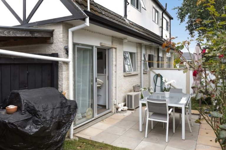 Photo of property in 1/9 John Street, Trentham, Upper Hutt, 5018