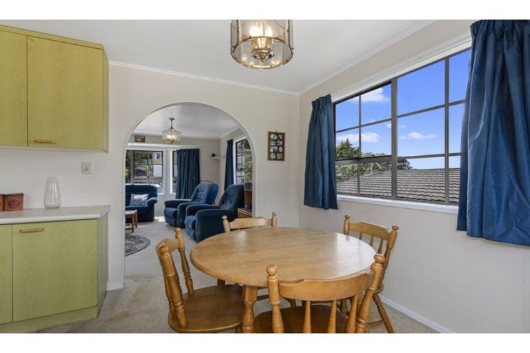 Photo of property in 89 Langana Avenue, Browns Bay, Auckland, 0630
