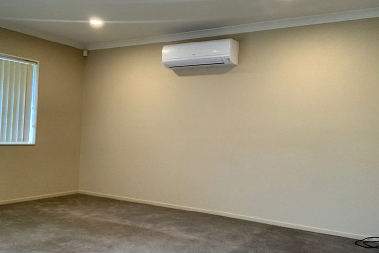 Photo of property in 12 Innisowen Place, Flat Bush, Auckland, 2019