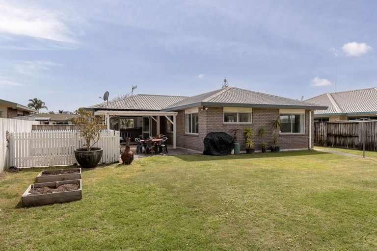 Photo of property in 10 Webb Place, Papamoa Beach, Papamoa, 3118