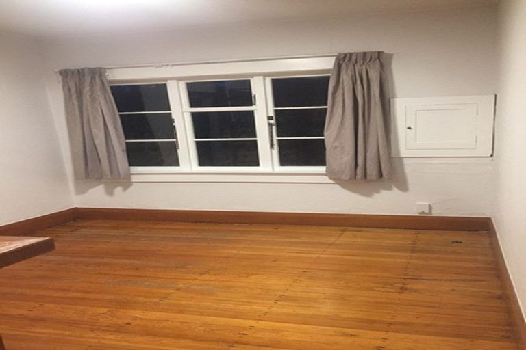 Photo of property in 44 Garreg Road, Bryndwr, Christchurch, 8052