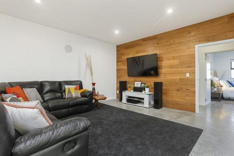 Photo of property in 57 Hawaiian Parade, Arkles Bay, Whangaparaoa, 0932