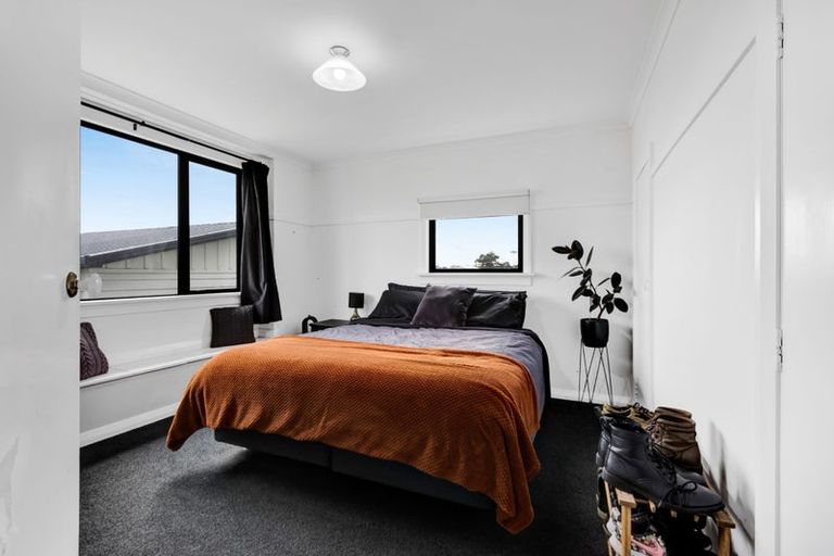 Photo of property in 3 Tupoki Street, Glen Avon, New Plymouth, 4312