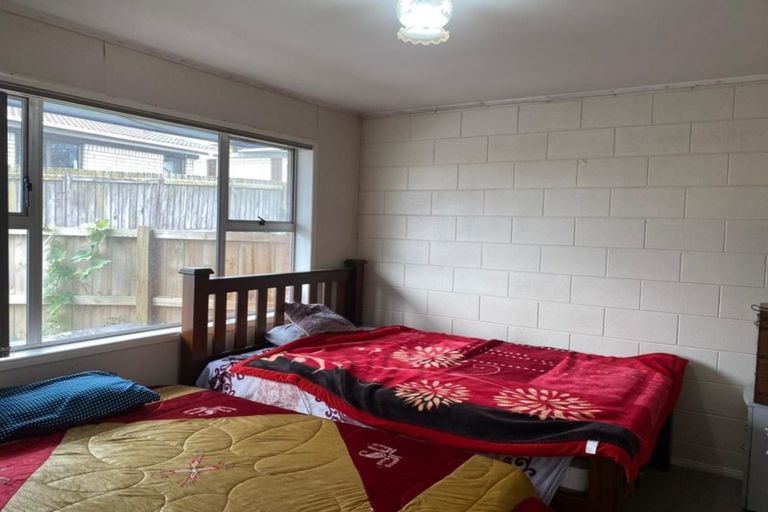 Photo of property in 92b Great South Road, Manurewa, Auckland, 2102