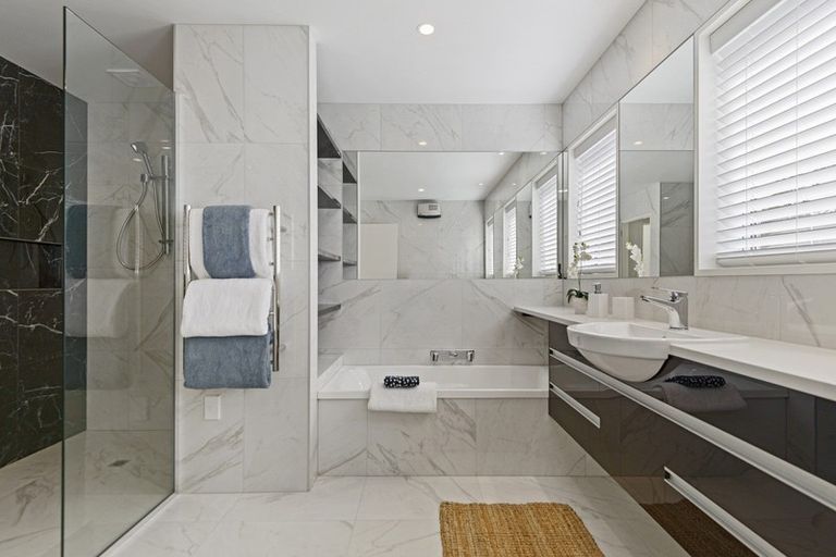 Photo of property in 27 Assisi Street, Mount Pleasant, Christchurch, 8081