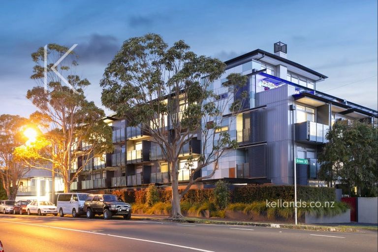 Photo of property in 2r/80 Richmond Road, Grey Lynn, Auckland, 1021