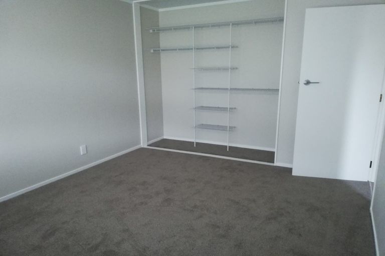 Photo of property in 2/5 Aries Place, Shelly Park, Auckland, 2014