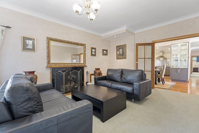 Photo of property in 19 Jensen Street, Hokowhitu, Palmerston North, 4410