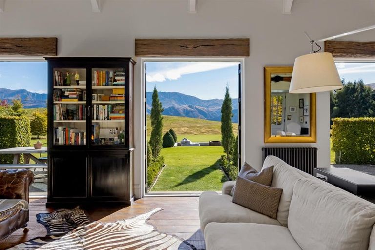 Photo of property in 10 Baird Lane, Lake Hayes, Queenstown, 9371