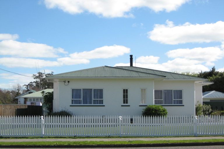 Photo of property in 4 Lyon Street, Marton, 4710