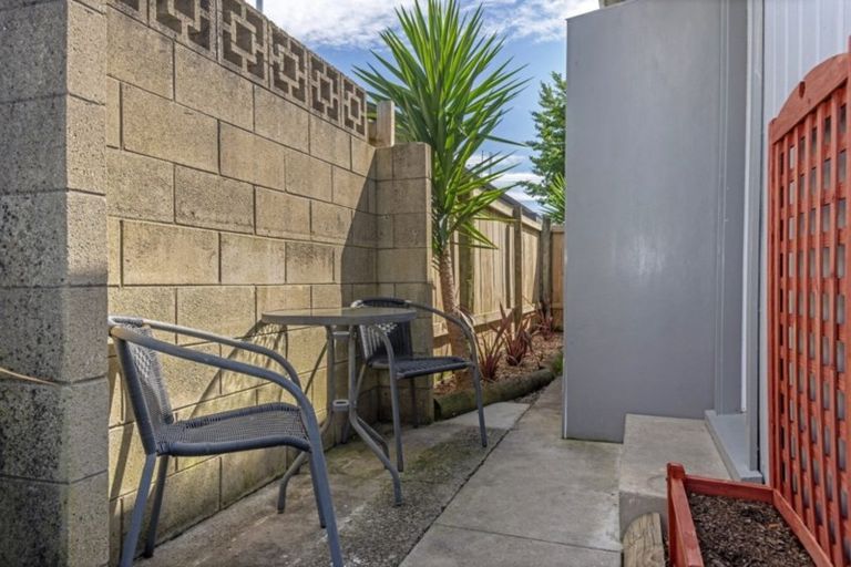 Photo of property in 2/282 Aberdeen Road, Gisborne, 4010