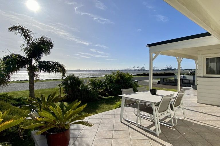 Photo of property in 92 Harbour Drive, Otumoetai, Tauranga, 3110
