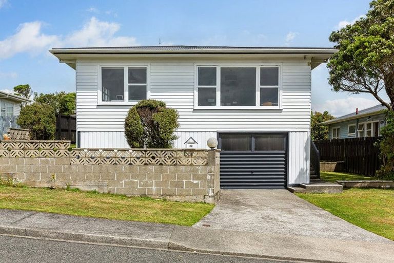 Photo of property in 22 Lomita Road, Johnsonville, Wellington, 6037