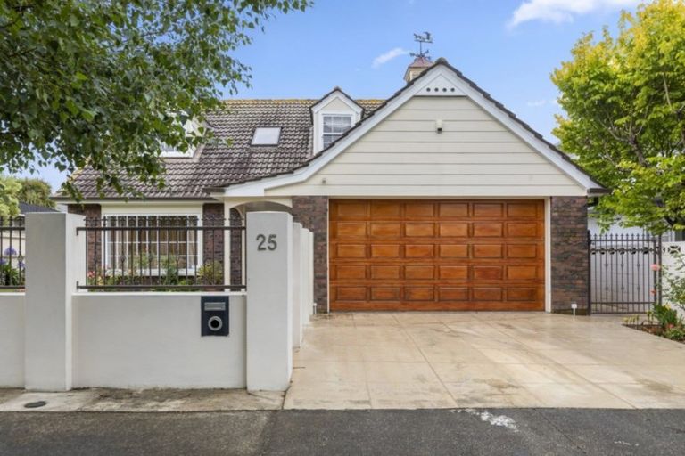Photo of property in 25 Orr Crescent, Hutt Central, Lower Hutt, 5011