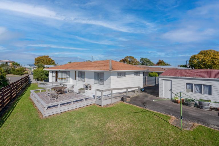 Photo of property in 8 Purdie Place, Milson, Palmerston North, 4414