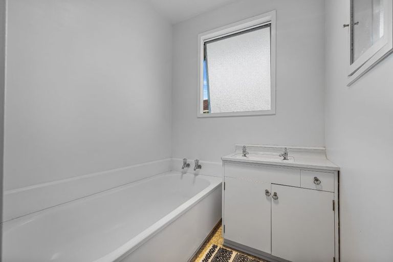 Photo of property in 1/50 Clydesdale Street, Woolston, Christchurch, 8062