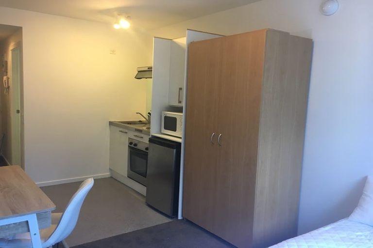 Photo of property in Orange Apartments/victoria Centr, 411/169 The Terrace, Wellington Central, Wellington, 6011