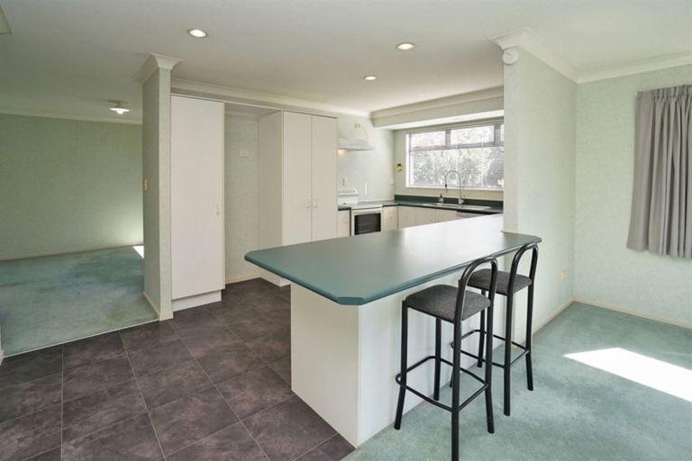 Photo of property in 16 Bouverie Crescent, Flagstaff, Hamilton, 3210