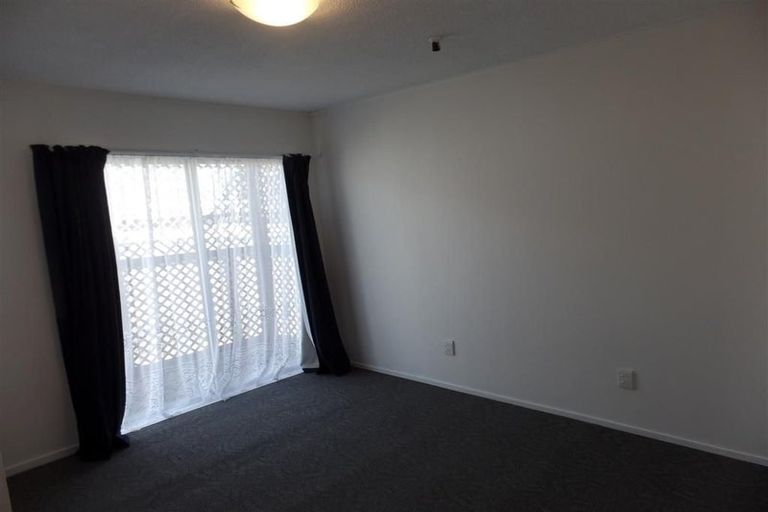 Photo of property in 14 Helena Street, Massey, Auckland, 0614