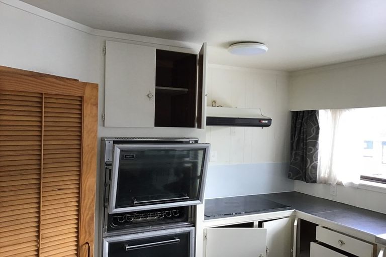 Photo of property in 17 Third Avenue, Avenues, Whangarei, 0110