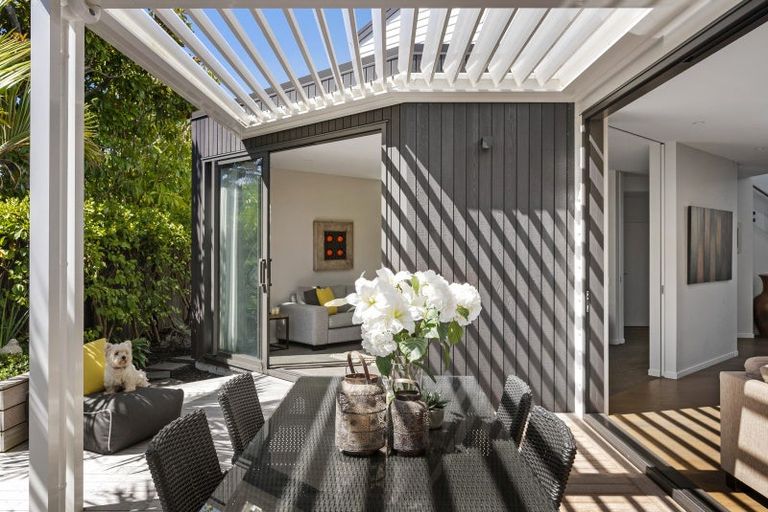 Photo of property in 1a Maleme Avenue, Belmont, Auckland, 0622