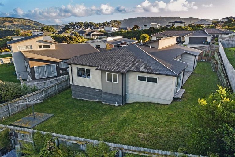 Photo of property in 95 Te Puia Drive, Aotea, Porirua, 5024