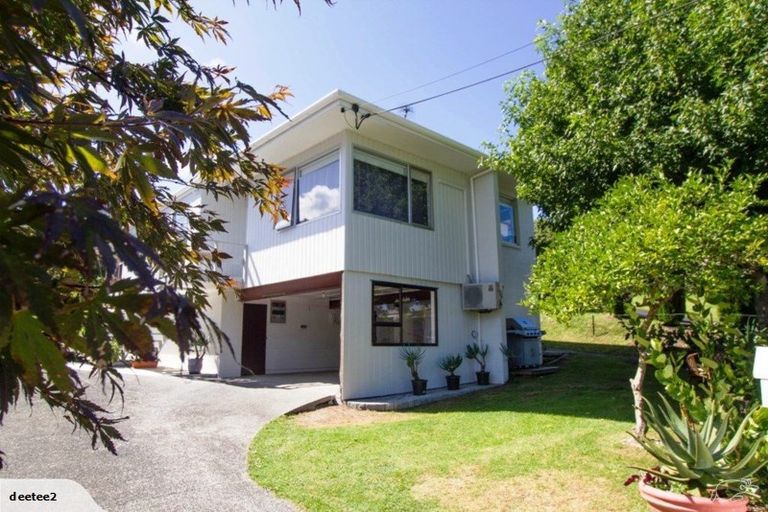 Photo of property in 1/32 Teal Crescent, Beach Haven, Auckland, 0626
