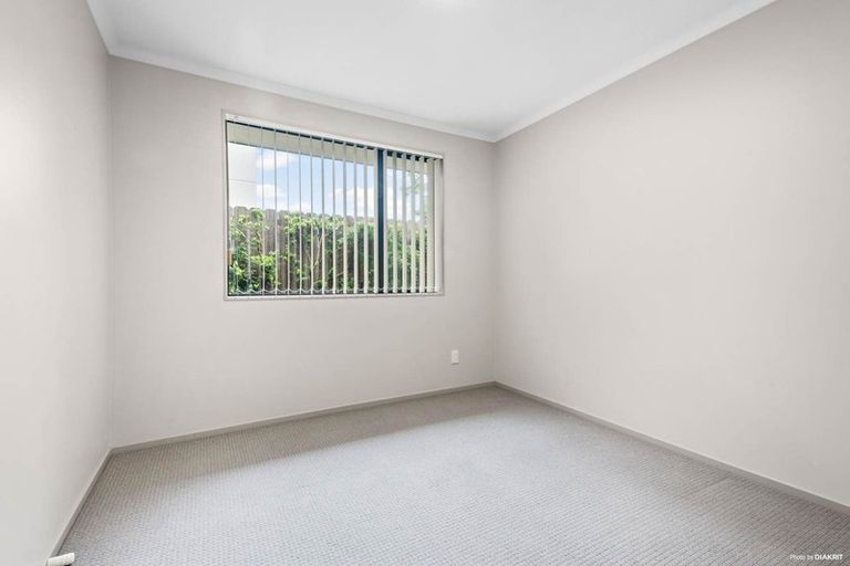 Photo of property in 17 Durbin Court, Greenhithe, Auckland, 0632