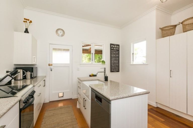 Photo of property in 143 Vigor Brown Street, Napier South, Napier, 4110