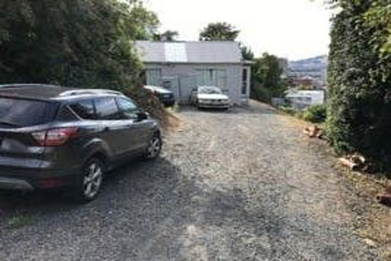 Photo of property in 1 Heriot Row, Dunedin Central, Dunedin, 9016