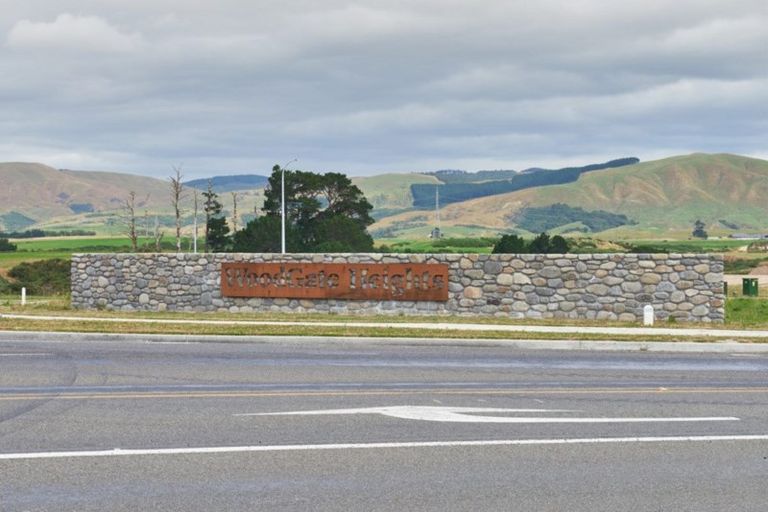 Photo of property in 29 Coutts Way, Fitzherbert, Palmerston North, 4410