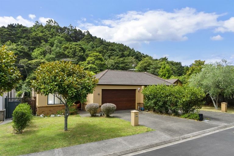 Photo of property in 24 Villanova Place, Albany, Auckland, 0632