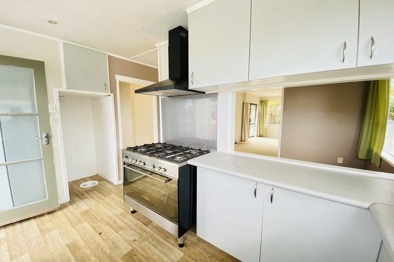 Photo of property in 93 Stapleford Crescent, Browns Bay, Auckland, 0630