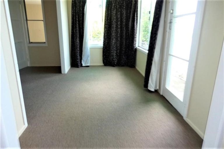 Photo of property in 59 Pah Road, Cockle Bay, Auckland, 2014