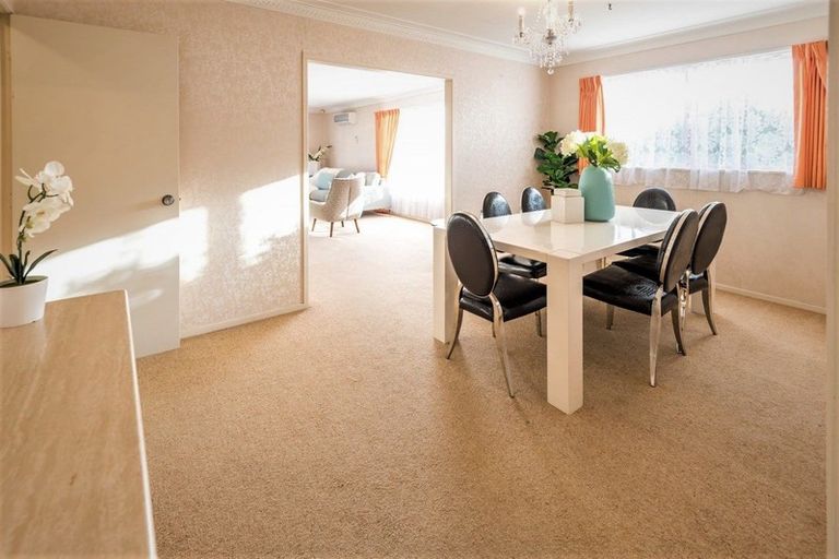 Photo of property in 3 Maugham Drive, Bucklands Beach, Auckland, 2014