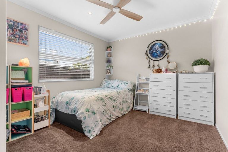 Photo of property in 23 Key West Drive, One Tree Point, 0118