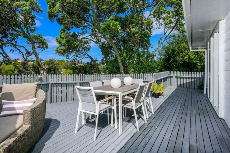 Photo of property in 24 Long Bay Drive, Torbay, Auckland, 0630