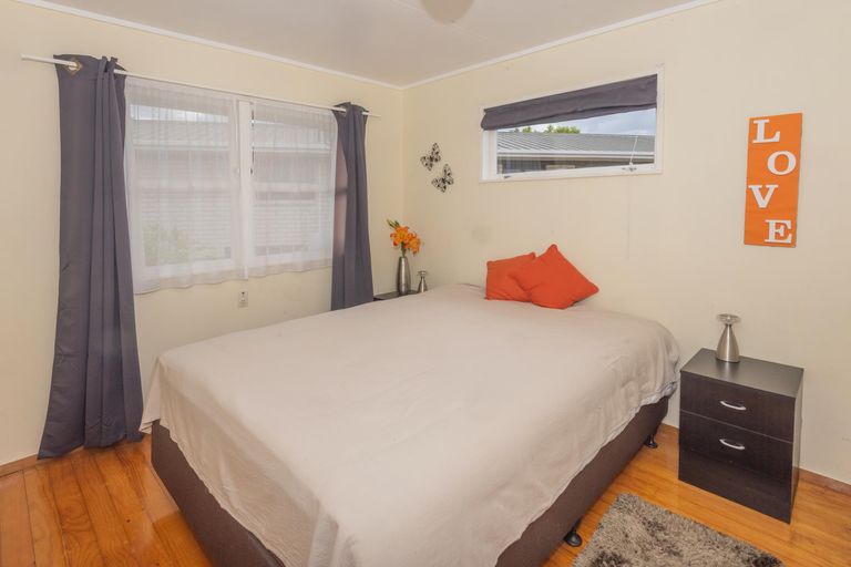 Photo of property in 14 Edge Street, Onerahi, Whangarei, 0110