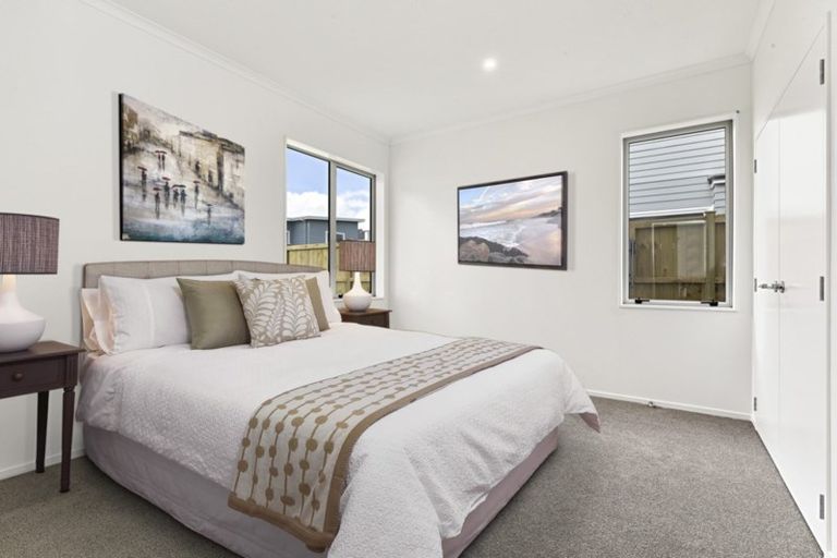 Photo of property in 18 Couldrey Crescent, Red Beach, 0932